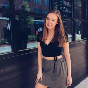 Meet your Posher, Ashley